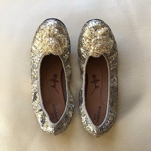 New Ros Hommerson flat shoes. Size 8.